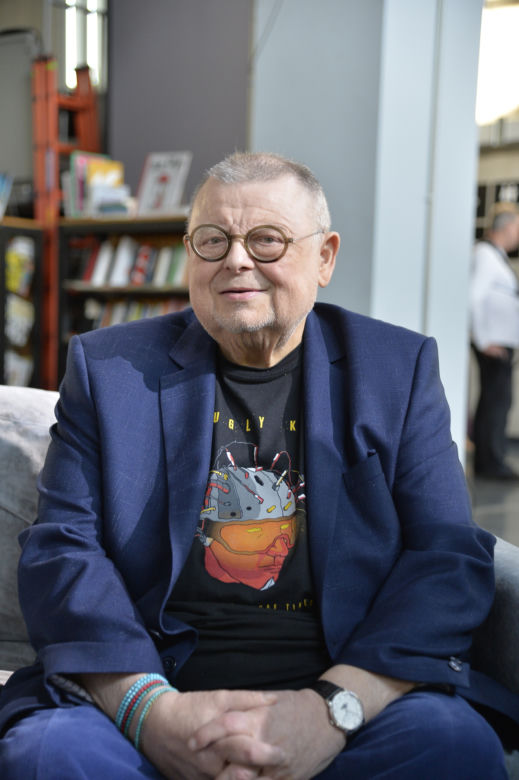 Wojciech Mann nie może sam chodzić