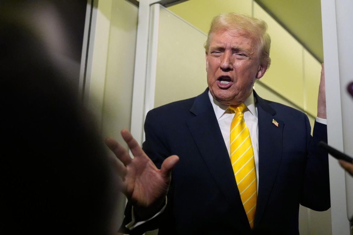 Trump przysnął na oficjalnym spotkaniu! "Jest stary i coraz bardziej to widać"