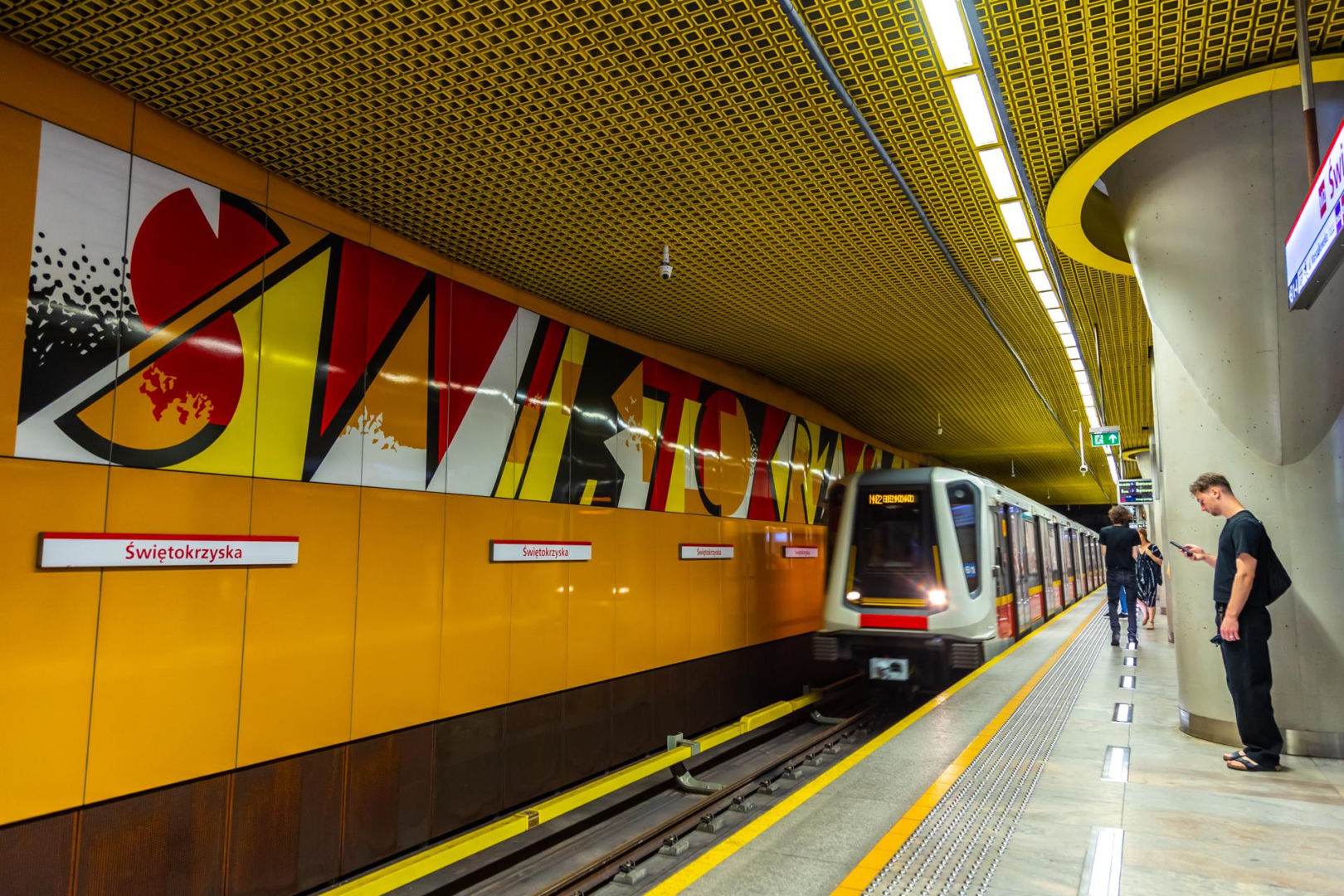 Stacja metra M2 Świętokrzyska