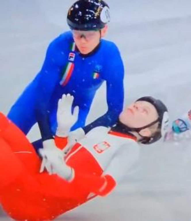 Wypadek Kamili Sellier w short tracku