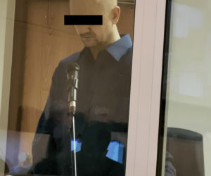 Obciął żonie piersi i twierdzi, że jest niewinny