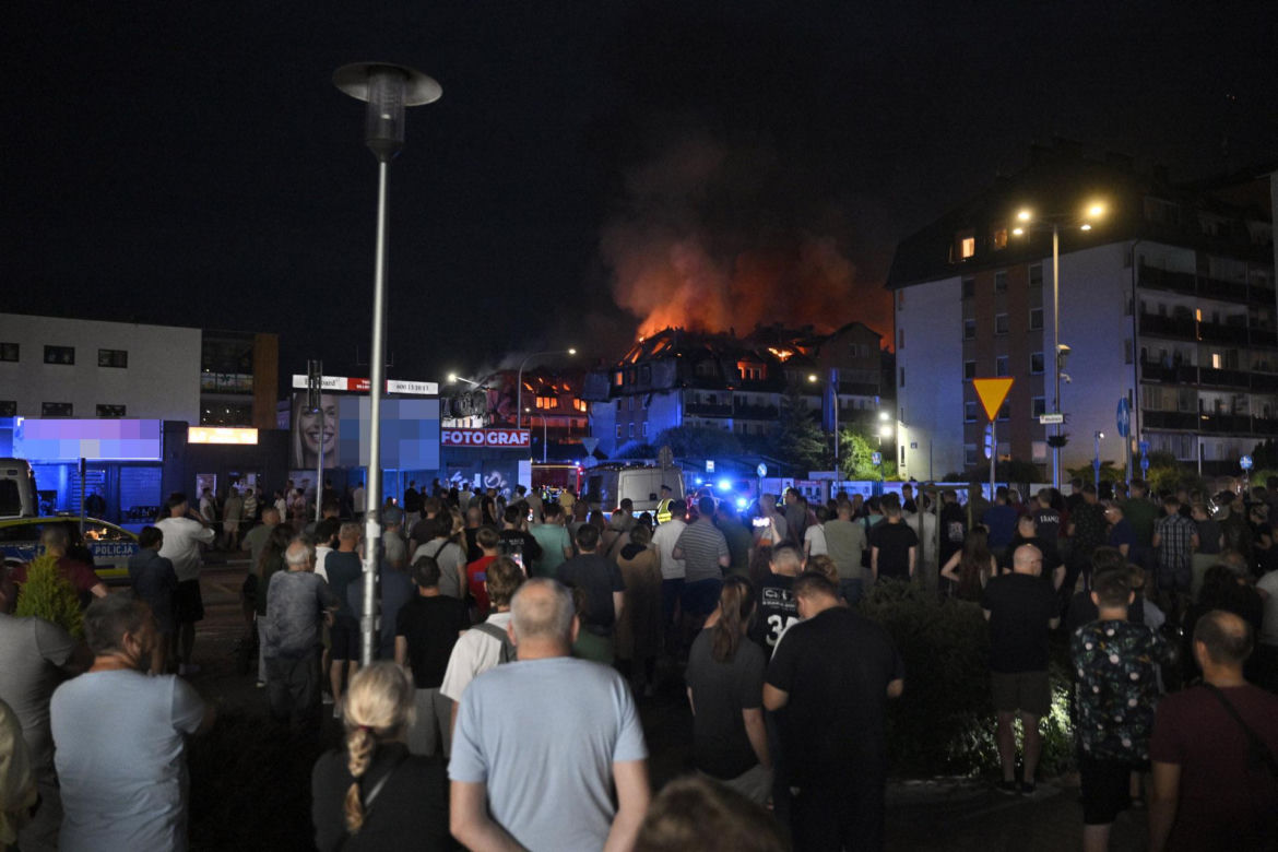 Aktor znany z „Korony Królów” ucierpiał w pożarze bloku w Ząbkach. „Nie wiemy co będzie dalej”