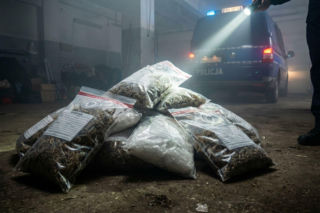 Akcja policji w Bydgoszczy. W garażu narkotyki za 16 milionów złotych!