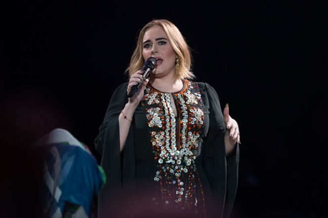 Muzyką Się Żyje: Adele - Water Under The Bridge || Sound of Legends - Blue (Da Ba dee)