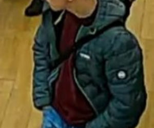 Leszno. Rozpoznajesz tych mężczyzn? Koniecznie zgłoś to na policję! [ZDJĘCIA]