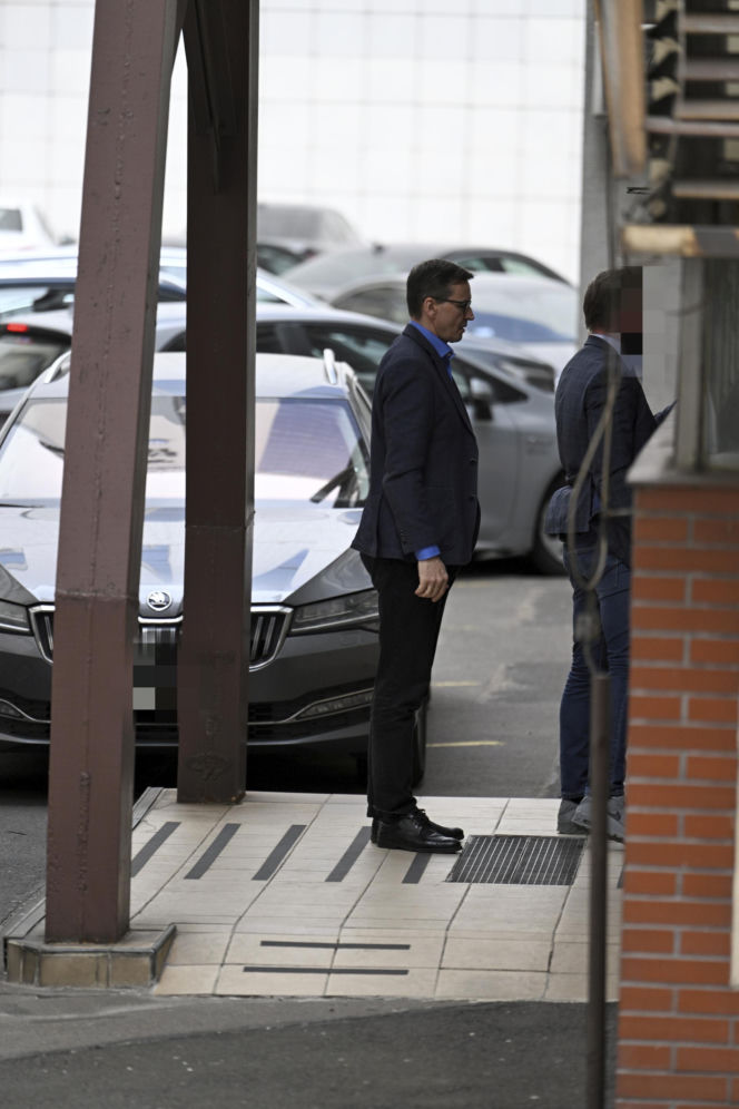 Morawiecki pod specjalnym nadzorem