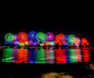 Ras Al Khaimah z nowym rekordem Guinnessa! Takim pokazem fajerwerków i dronów powitali nowy rok [ZDJĘCIA]