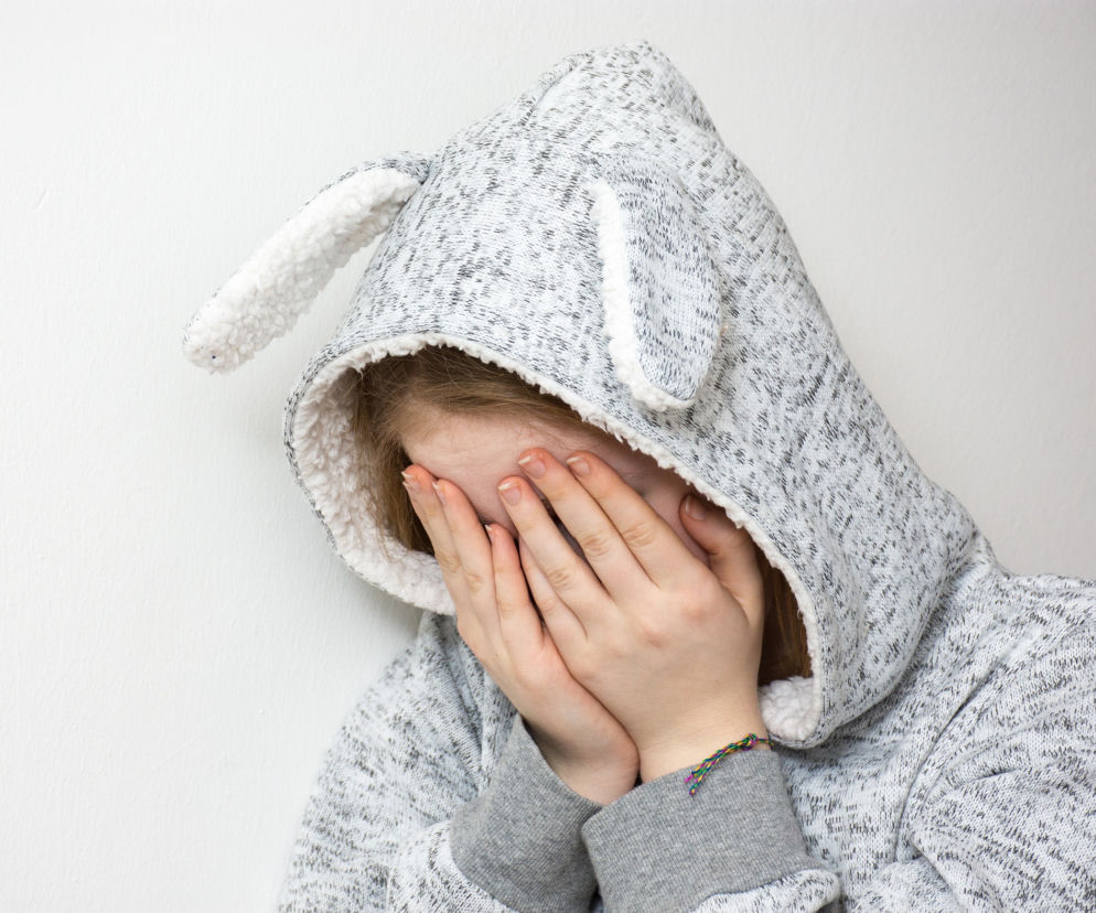 ZASNĄŁ za kierownicą, 10 -letnia córka PŁAKAŁA z przerażenia. Ojciec miał ponad TRZY PROMILE!