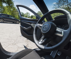 Mazda 3 Skyactiv-G 150 KM MT6 & Volkswagen Golf 8 1.5 eTSI 150 KM DSG7
