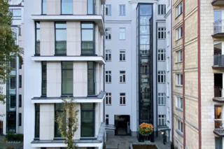 Życie w Architekturze 2025. Nadbudowa kamienicy i rozbudowa oficyny wraz z modernizacją przestrzeni wspólnych i budową wind. MAG Architekci