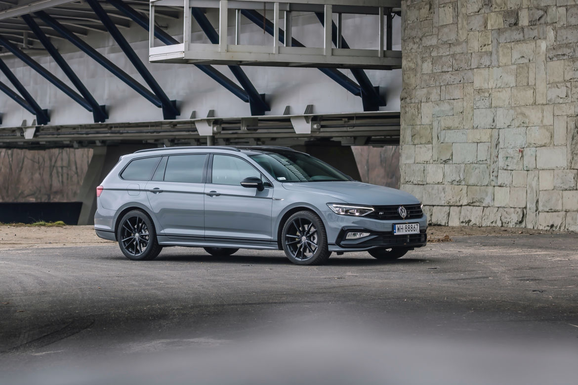 Volkswagen Passat Variant R-Line Edition 2.0 TDI 240 KM DSG7 4MOTION