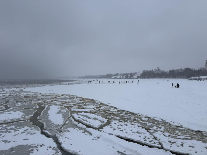 Bałtyk zimową porą, uchwycony w kadrach