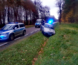 Hajnówka. Syryjczyk próbował potrącić policjanta. Wiózł dziesięciu migrantów