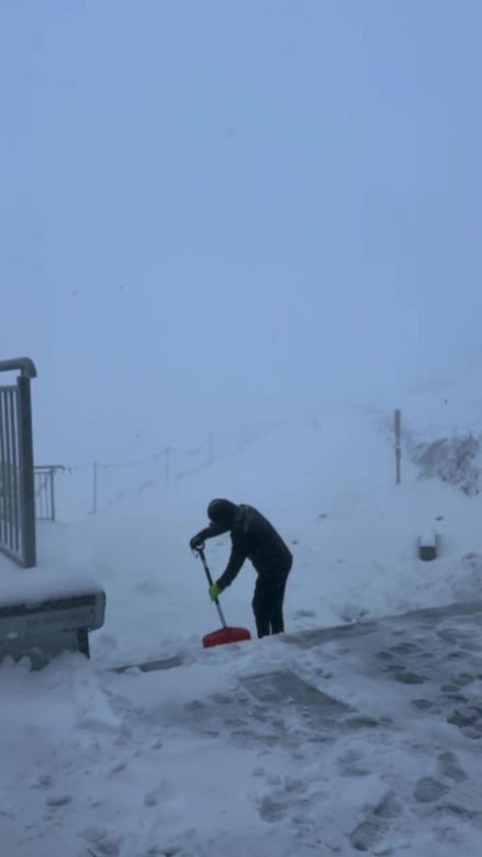 Śnieg sypnął na Kasprowym Wierchu