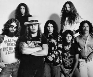 Ognista okładka Lynyrd Skynyrd. Tragiczna grafika stała się mroczną przepowiednią