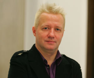 Odwiedź groby znanych
