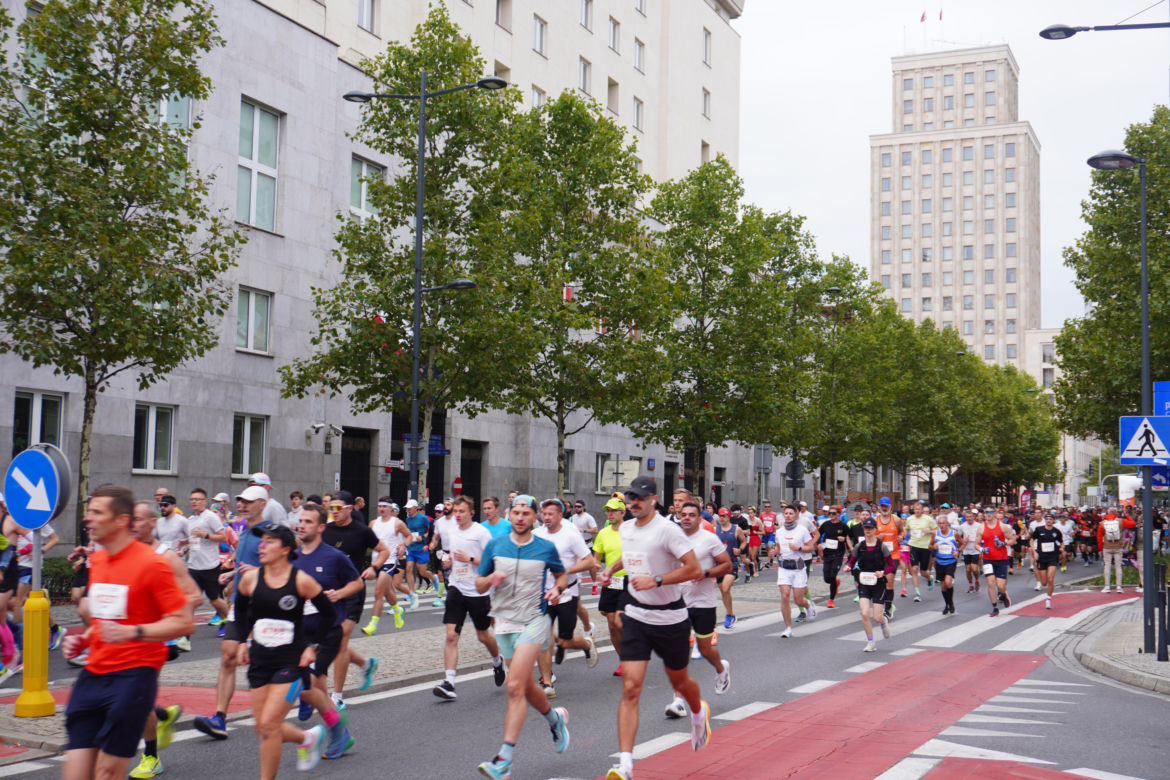Uczestnicy Maratonu Warszawskiego 2025
