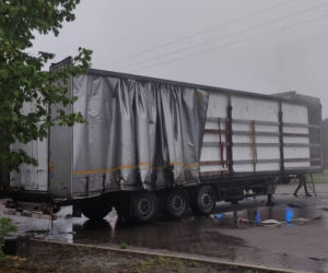 Gigantyczny pożar w Wielkopolsce! Płonie magazyn energii, ewakuowano 65 osób