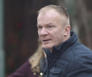 Tak zaczynał Eryk Lubos. Od dresiarza w Kiepskich do jednego z największych twardzieli polskiego kina