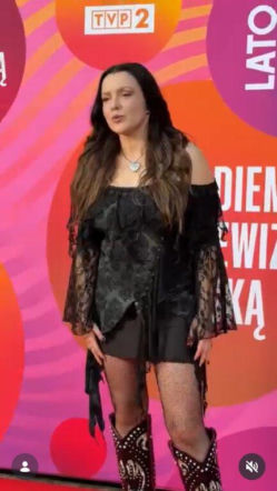 Woźniak-Starak jak księżniczka, Lanberry niczym gotycka królowa, a Skiba pokazał sześciopak!