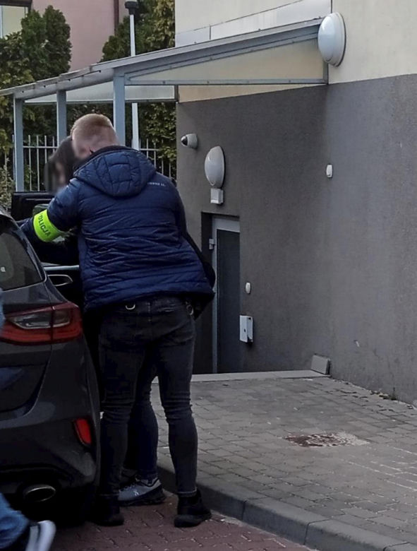 Atak na wójt Starej Kornicy. Mężczyzna usłyszał zarzuty