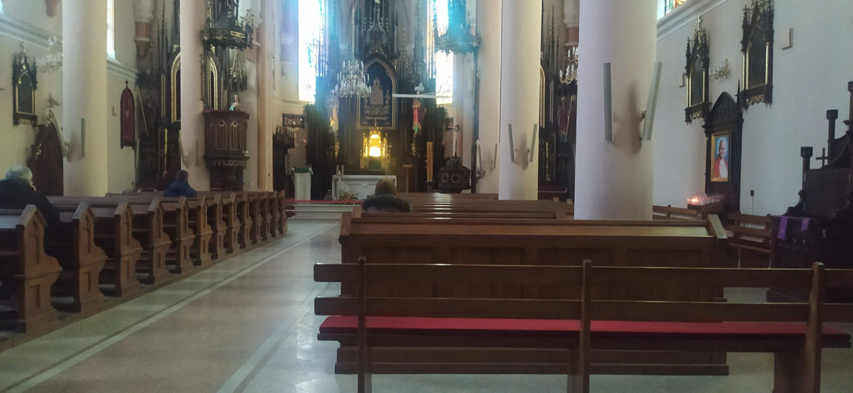 Duchowny z Łosic skazany za zgwałcenie 17-letniej dziewczyny. Bezwzględne więzienie dla młodego księdza