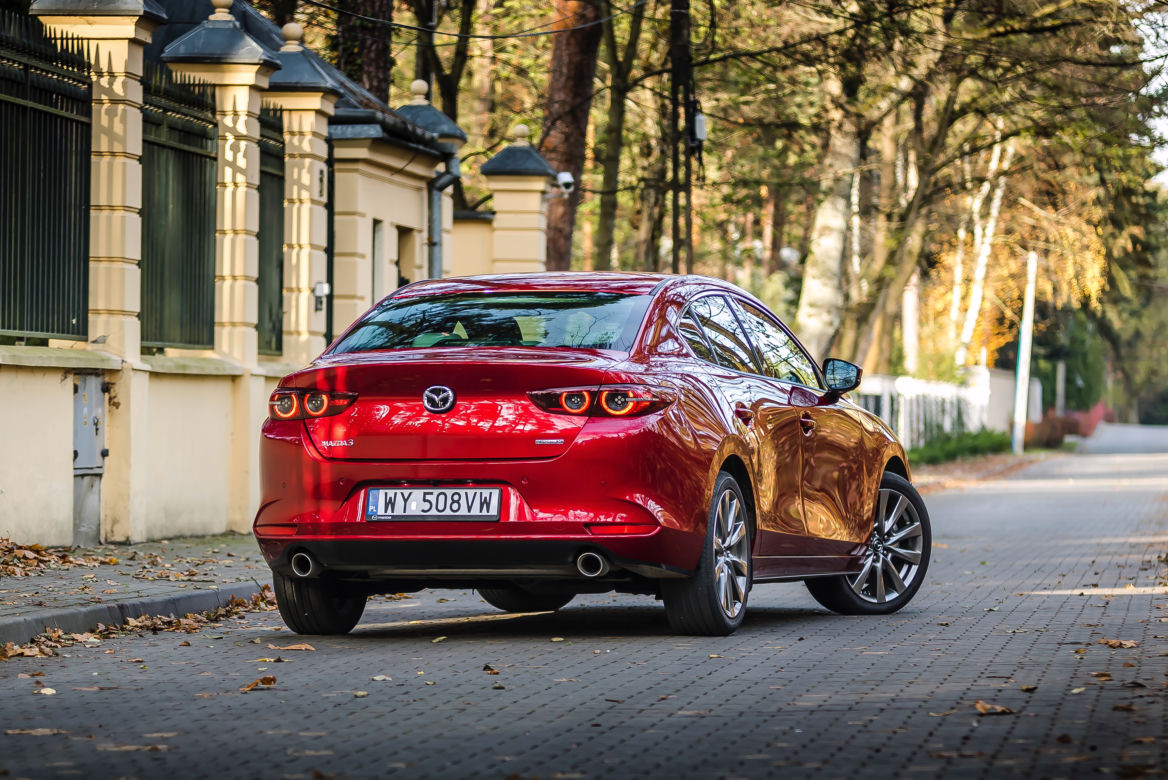 Mazda 3 Sedan 2.0 SKYACTIV-X 180 KM 6MT Enso
