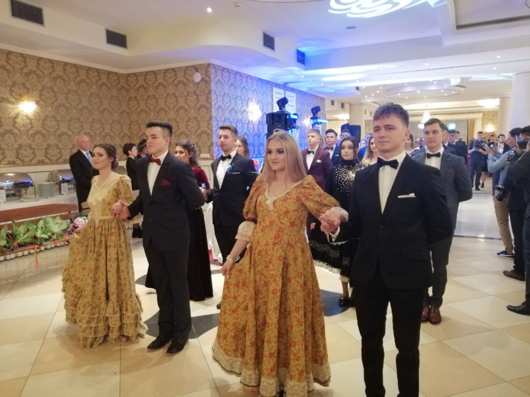 Studniówka 2020. V LO w Białymstoku w Dworku Tryumf 
