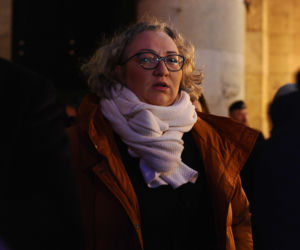 Warszawa solidarna z Ukrainą. Trzaskowski na wiecu RELACJA