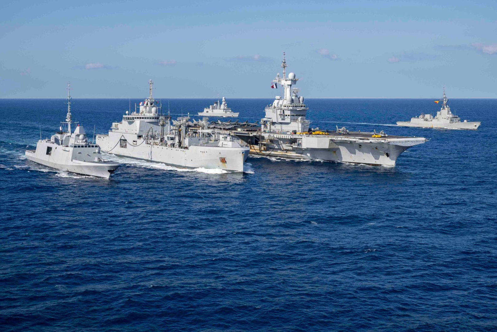 "Charles de Gaulle" (R 91)