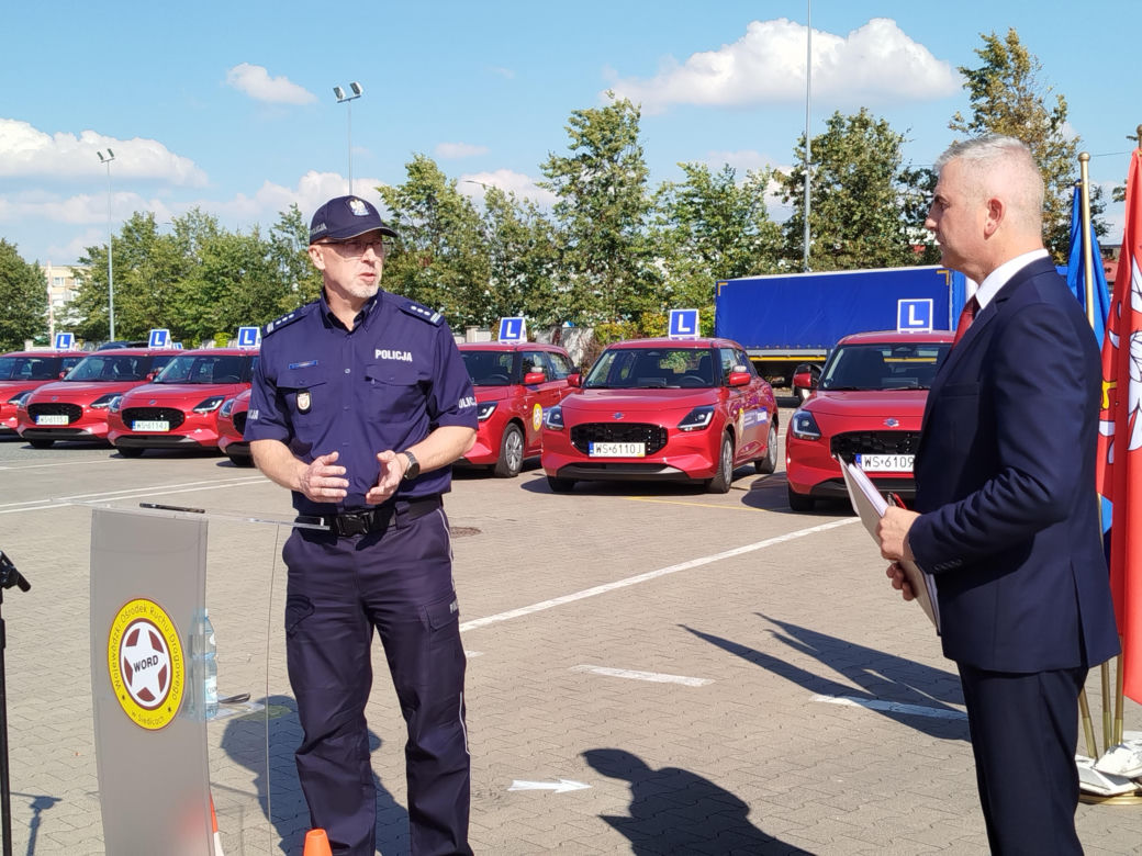 Siedlecki WORD wymienił starą flotę pojazdów egzaminacyjnych na nowe samochody marki Suzuki Swift