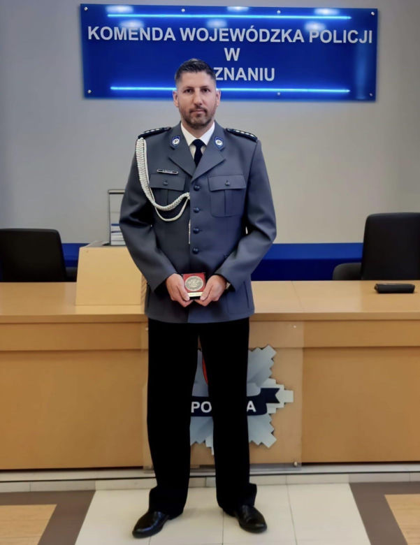 Prawie 30 lat pomaga innym. Poznański policjant oddał już ponad 60 litrów krwi