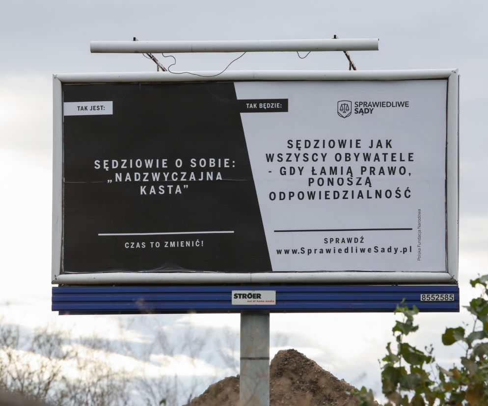 Szydło pojechała tłumaczyć się z billboardów 