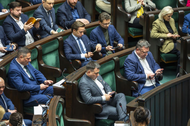 Sławomir Mentzen na zakupach w galerii