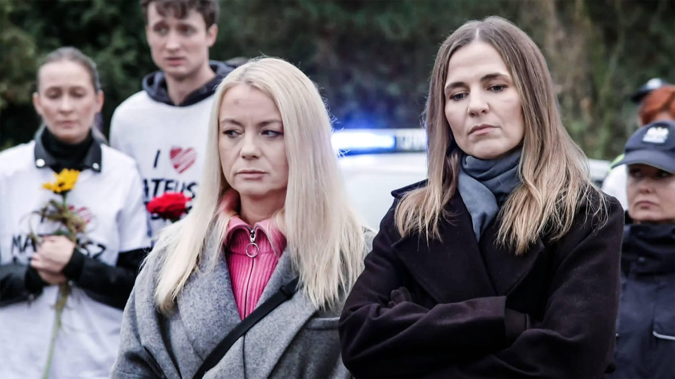 Pierwsza miłość, odcinek 4157: Afera na pogrzebie Mateusza! Tylko Marta będzie wiedziała, że w urnie zamiast prochów Stika jest coś innego - WIDEO