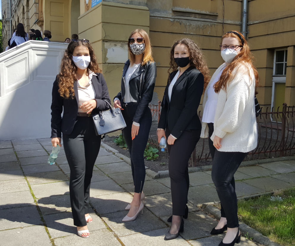 Matura 2020: Uczniowie z Bydgoszczy zmierzyli się z matematyką