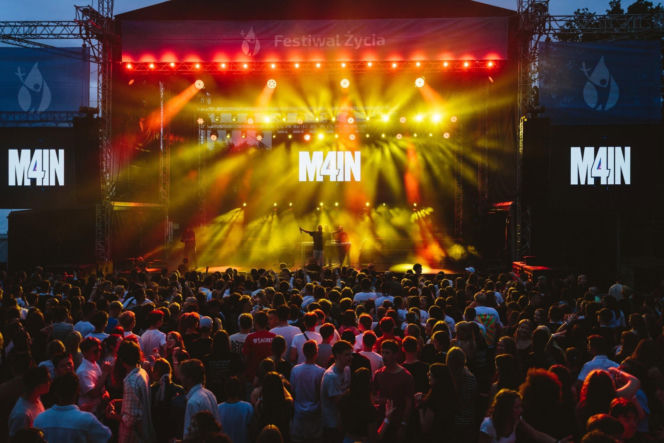 Największy chrześcijański festiwal trwa
