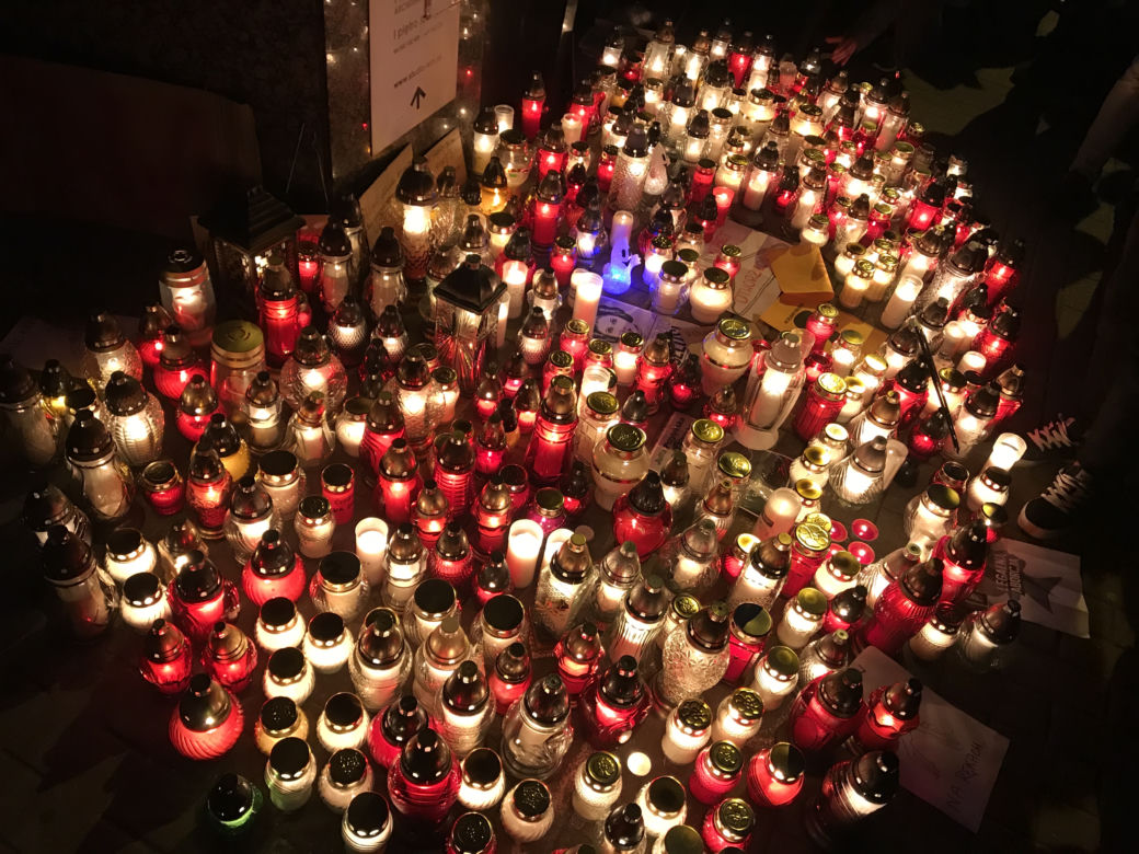 Protest kobiet w Katowicach. Tłumy strajkują przeciwko zakazowi aborcji