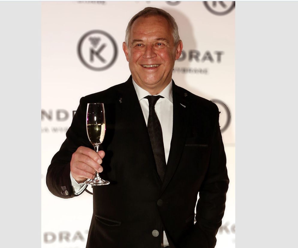 Marek Kondrat mówi, że bez alkoholu cięzko znieść życie. 