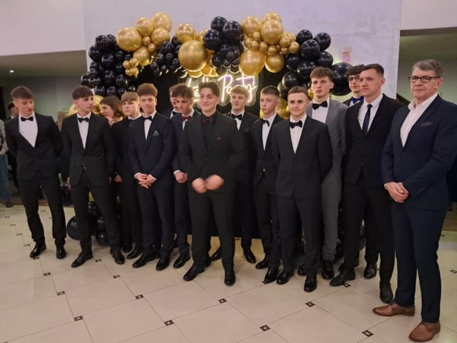 Studniówka 2026 Zespołu Szkół Zawodowych nr 3 w Starachowicach