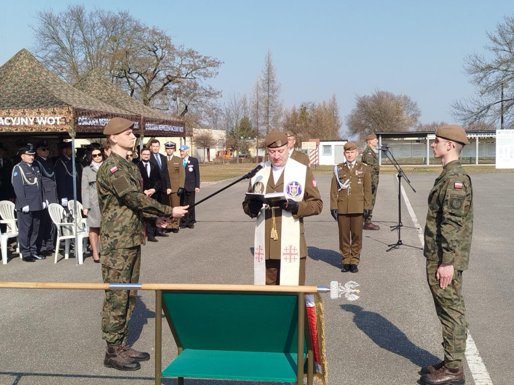 Chorągiew dla Ośrodka WOT