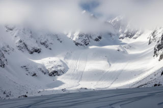 Lawinowe szaleństwo w Tatrach. Co TOPR widział z helikoptera?