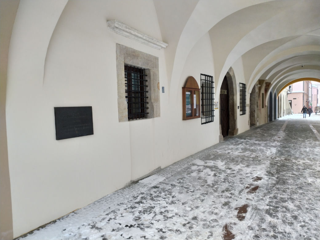 Pomnik, który grzeje! Płyta Jana Głuszaka Dagaramy w Tarnowie