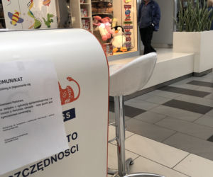 Kalisz w obliczu koronawirusa: opustoszałe sklepy, kolejki przed bankami, mieszkańcy zdystansowani