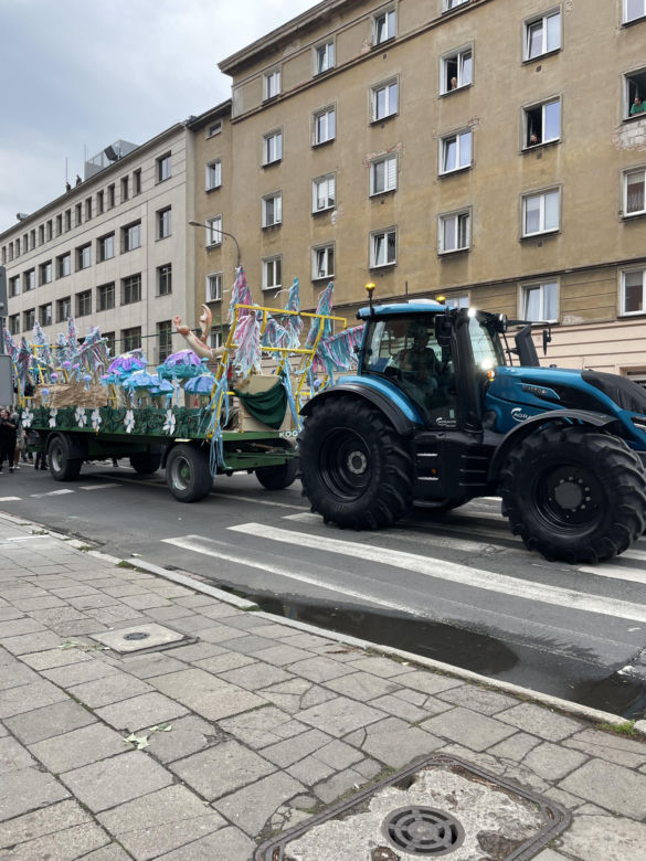 Studenci przejęli Poznań. Zobaczcie jak wyglądał Pochód Juwenaliowy 2024!