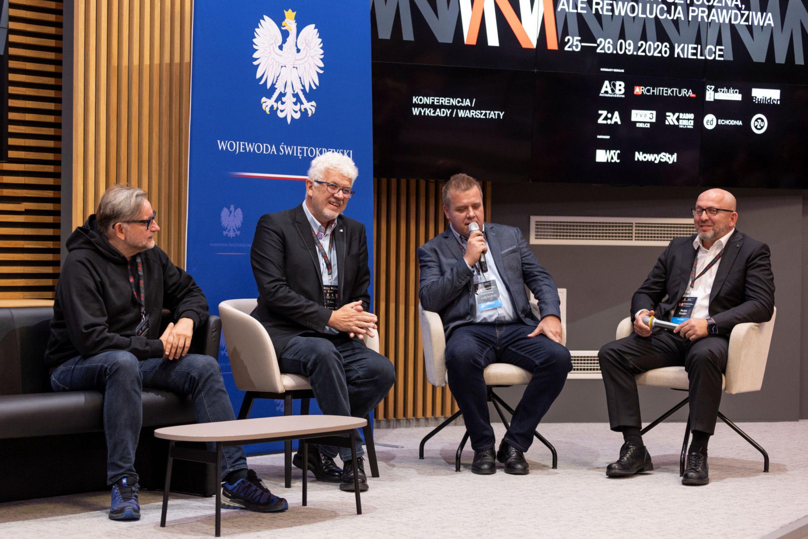 Konferencja „Inteligencja sztuczna, ale rewolucja prawdziwa”