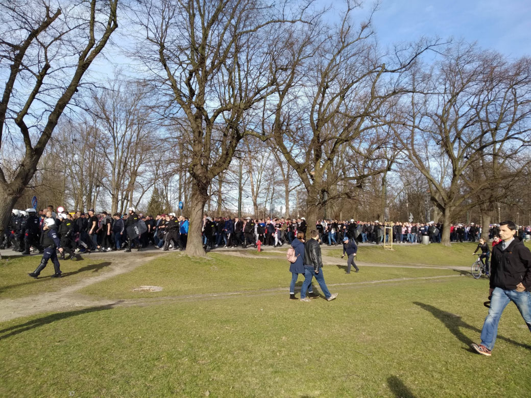 Przemarsz kibiców Cracovii na Wielkie Derby Krakowa 2019