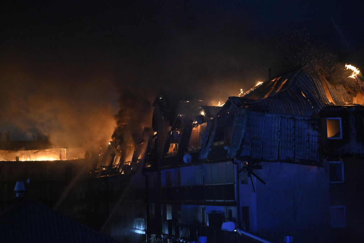 Pożar bloku w Ząbkach. Przerażające zdjęcia z miejsca tragedii