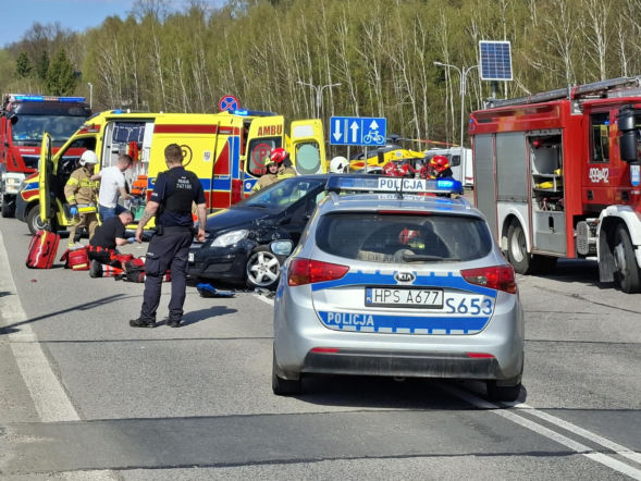 Dramat na drodze w Krynkach! Na miejscu lądował śmigłowiec LPR [ZDJĘCIA]