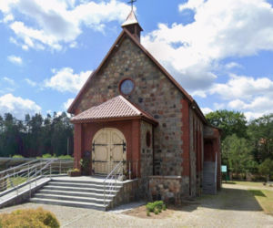 To najbardziej zimowa nazwa wsi. Przywodzi na myśl lodowaty chłód